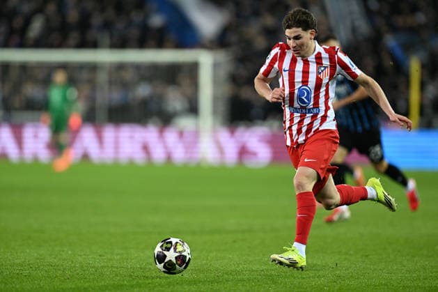 260218 Club Brugge vs Atletico Madrid Julian Alvarez (19) of Atletico pictured in action during the Uefa Champions League Knock Out play offs first leg in season 2025 - 2026 between Club Brugge KV and Atletico de Madrid on February 18 , 2026 in Brugge, Belgium. (Photo by David Catry Isosport) Brugge Belgium  Copyright: xDavidxCatryx 20260218DC2_2072