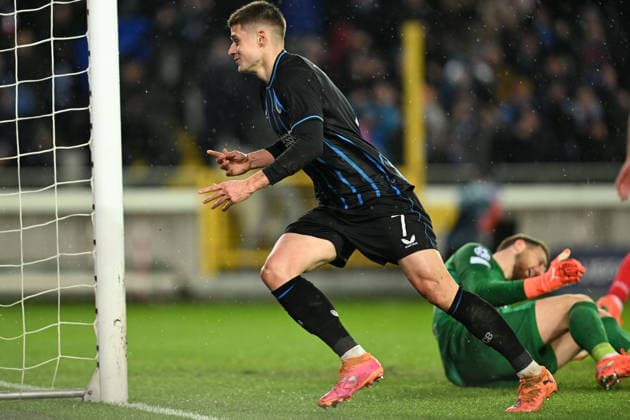 260218 Club Brugge vs Atletico Madrid Nicolo Tresoldi (7) of Club Brugge celebrates after scoring the 2-2 equalizer goal during the Uefa Champions League Knock Out play offs first leg in season 2025 - 2026 between Club Brugge KV and Atletico de Madrid on February 18 , 2026 in Brugge, Belgium. (Photo by David Catry Isosport) Brugge Belgium  Copyright: xDavidxCatryx 20260218DC2_4144