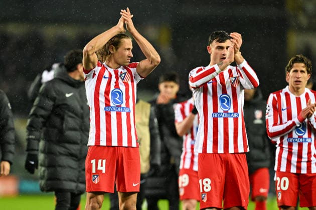 260218 Club Brugge vs Atletico Madrid Marcos Llorente (14) of Atletico and Marc Pubill (18) of Atletico looking dejected and disappointed during the Uefa Champions League Knock Out play offs first leg in season 2025 - 2026 between Club Brugge KV and Atletico de Madrid on February 18 , 2026 in Brugge, Belgium. (Photo by David Catry Isosport) Brugge Belgium  Copyright: xDavidxCatryx 20260218DC2_6189