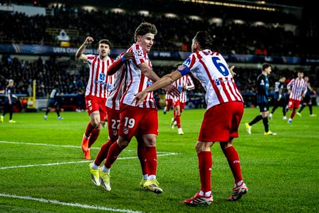 Atletico de Madrid forwarder Julian Alvarez, Atletico de Madrid forwarder Ademola Lookman, Atletico de Madrid midfielder Koke, during the match Club Brugge KV vs Atletico de Madrid at the Jan Breydelstadion for the Champions League - KO play-offs - 1st leg season 2025-2026 in BRUGGE, Belgium on 18 february 2026. (Photo by Stefan Koops EYE4IMAGES DeFodi Images) -