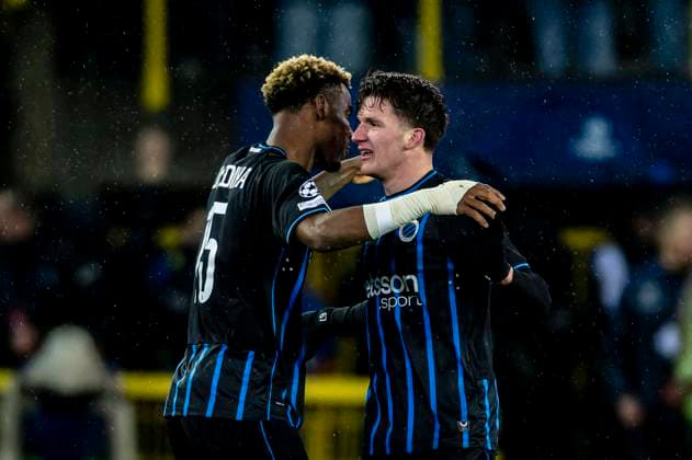 Club Brugge midfielder Raphael Onyedika, Club Brugge forwarder Christos Tzolis, during the match Club Brugge KV vs Atletico de Madrid at the Jan Breydelstadion for the Champions League - KO play-offs - 1st leg season 2025-2026 in BRUGGE, Belgium on 18 february 2026. (Photo by Stefan Koops EYE4IMAGES DeFodi Images) -