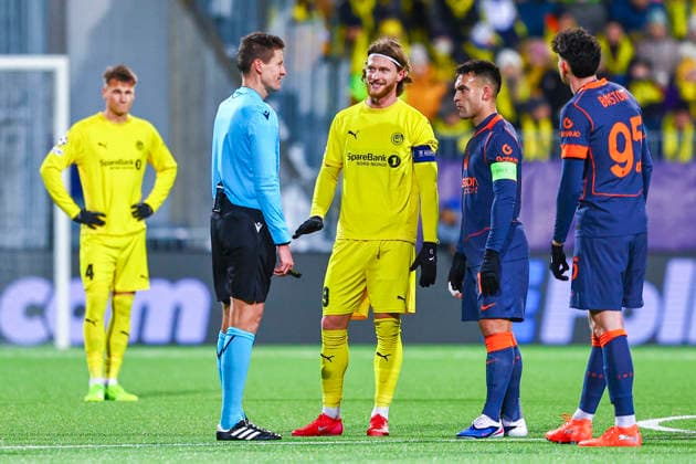 Football, Champions League 2025 2026 Bodo Glimt Inter 3 1 Bodo 20260218 Bodo Glimts Kasper Hogh and Inters Lautaro Martinez during the Champions League football match between Bodo Glimt and Inter at Aspmyra Stadium Photo Mats Torbergsen NTB Bodo Norway EDITORIAL USE ONLY RESTRICTED USE FOR BETTING COMPANIES  Copyright: xMatsxTorbergsenx xNTBx