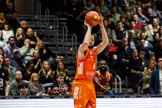 GER, easy-Credit Basketball-Bundesliga, Niners Chemnitz - MLP Academics Heidelberg. 18.02.2026, Messe, Chemnitz, GER, easy-Credit Basketball-Bundesliga, Niners Chemnitz - MLP Academics Heidelberg. John Edward Newman III (Niners Chemnitz, 9) Foto Alexander Trienitz Chemnitz Messe Sachsen Deutschland