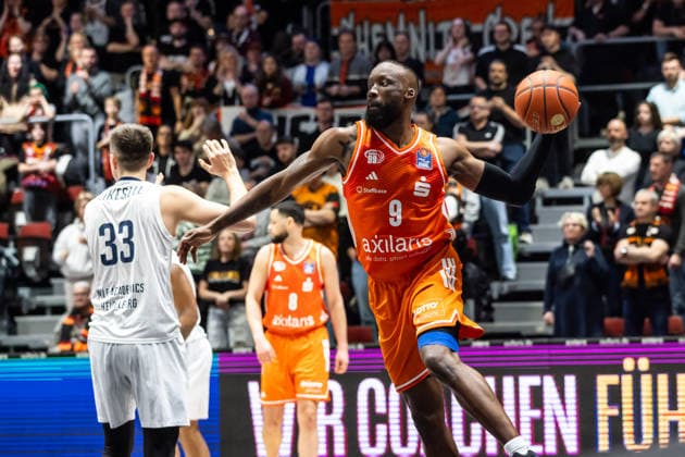 GER, easy-Credit Basketball-Bundesliga, Niners Chemnitz - MLP Academics Heidelberg. 18.02.2026, Messe, Chemnitz, GER, easy-Credit Basketball-Bundesliga, Niners Chemnitz - MLP Academics Heidelberg. John Edward Newman III (Niners Chemnitz, 9) Foto Alexander Trienitz Chemnitz Messe Sachsen Deutschland