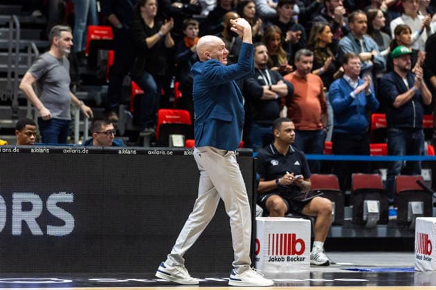 GER, easy-Credit Basketball-Bundesliga, Niners Chemnitz - MLP Academics Heidelberg. 18.02.2026, Messe, Chemnitz, GER, easy-Credit Basketball-Bundesliga, Niners Chemnitz - MLP Academics Heidelberg. Rodrigo Pastore (Head Coach), Niners Chemnitz Foto Alexander Trienitz Chemnitz Messe Sachsen Deutschland