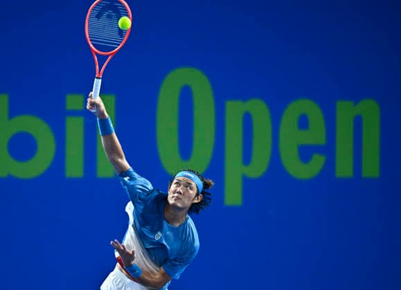 ATP, Tennis Herren QATAR EXXONMOBIL OPEN-ROUND OF 18 Zhizhen Zhang of China competes against Jakub Mensik of Czech Republic in the Round of 16 at the ATP men s Qatar ExxonMobil Open 2026 tennis tournament at the Khalifa International Tennis Complex in Doha, Qatar, on February 18, 2026. DOHA Qatar Copyright: xNOUSHADx