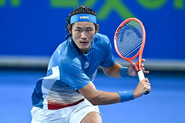 ATP, Tennis Herren QATAR EXXONMOBIL OPEN-ROUND OF 18 Zhizhen Zhang of China competes against Jakub Mensik of Czech Republic in the Round of 16 at the ATP men s Qatar ExxonMobil Open 2026 tennis tournament at the Khalifa International Tennis Complex in Doha, Qatar, on February 18, 2026. DOHA Qatar Copyright: xNOUSHADx