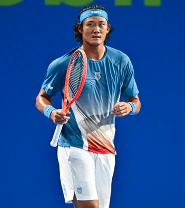 ATP, Tennis Herren QATAR EXXONMOBIL OPEN-ROUND OF 18 Zhizhen Zhang of China competes against Jakub Mensik of Czech Republic in the Round of 16 at the ATP men s Qatar ExxonMobil Open 2026 tennis tournament at the Khalifa International Tennis Complex in Doha, Qatar, on February 18, 2026. DOHA Qatar Copyright: xNOUSHADx