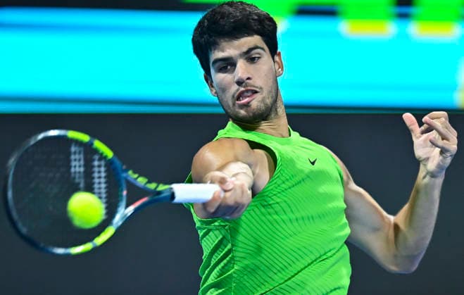 ATP, Tennis Herren QATAR EXXONMOBIL OPEN-ROUND OF 16 Carlos Alcaraz of Spain competes against Valentin Royer of France in the Round of 16 at the ATP men s Qatar ExxonMobil Open 2026 tennis tournament at the Khalifa International Tennis Complex in Doha, Qatar, on February 18 2026. DOHA Qatar Copyright: xNOUSHADx