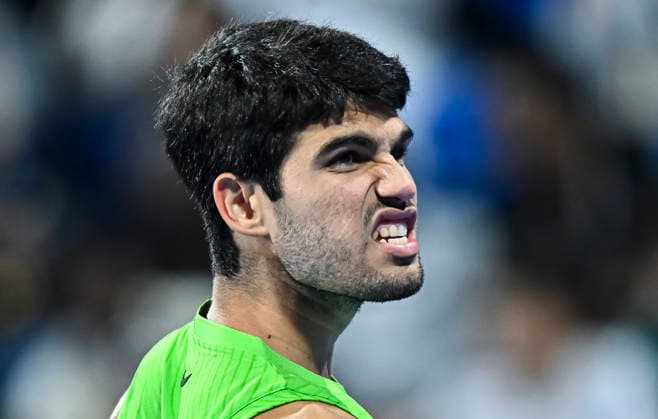 ATP, Tennis Herren QATAR EXXONMOBIL OPEN-ROUND OF 16 Carlos Alcaraz of Spain competes against Valentin Royer of France in the Round of 16 at the ATP men s Qatar ExxonMobil Open 2026 tennis tournament at the Khalifa International Tennis Complex in Doha, Qatar, on February 18 2026. DOHA Qatar Copyright: xNOUSHADx