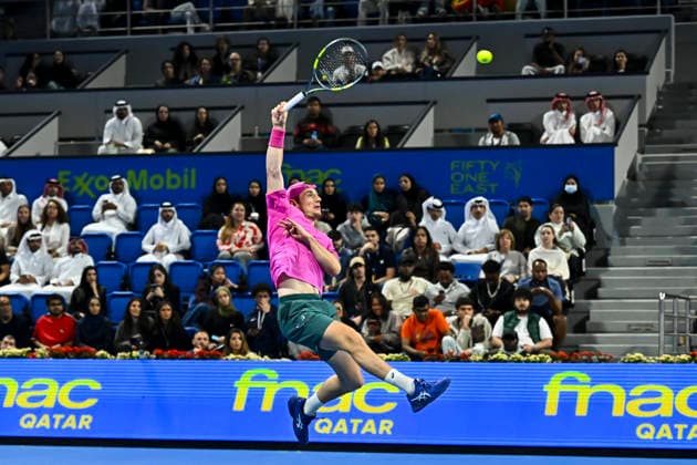 ATP, Tennis Herren QATAR EXXONMOBIL OPEN-ROUND OF 16 Valentin Royer of France competes against Carlos Alcaraz of Spain in the Round of 16 at the ATP men s Qatar ExxonMobil Open 2026 tennis tournament at the Khalifa International Tennis Complex in Doha, Qatar, on February 18 2026. DOHA Qatar Copyright: xNOUSHADx