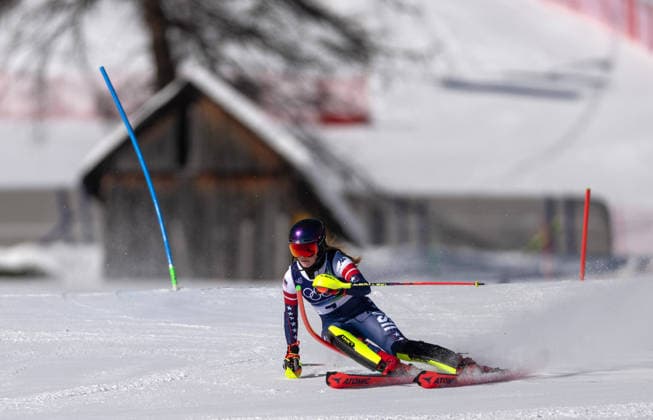 260218 -- CORTINA D AMPEZZO, Feb. 18, 2026 -- Mikaela Shiffrin of the United States competes during the alpine skiing women s slalom run 1 at the Milan-Cortina 2026 Olympic Winter games, Winterspiele,Spiele, Summer games in Cortina, Italy, Feb. 18, 2026. MICO2026ITALY-CORTINA D AMPEZZO-OLYMPIC WINTER GAMES-ALPINE SKIING-WOMEN S SLALOM FeixMaohua  (MICO2026)ITALY-CORTINA D AMPEZZO-OLYMPIC WINTER GAMES-ALPINE SKIING-WOMEN S SLALOM IMAGO FeixMaohua  imago images 0847986643