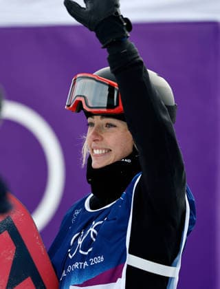 260218 -- LIVIGNO, Feb. 18, 2026 -- Zoi Sadowski Synnott of New Zealand celebrates after the snowboard women s slopestyle final at the Milan-Cortina 2026 Olympic Winter games, Winterspiele,Spiele, Summer games in Livigno, Italy, Feb. 18, 2026. MICO2026ITALY-LIVIGNO-OLYMPIC WINTER GAMES-SNOWBOARD-WOMEN S SNOWBOARD SLOPESTYLE-FINAL WangxPeng  (MICO2026)ITALY-LIVIGNO-OLYMPIC WINTER GAMES-SNOWBOARD-WOMEN S SNOWBOARD SLOPESTYLE-FINAL IMAGO WangxPeng  imago images 0847987032