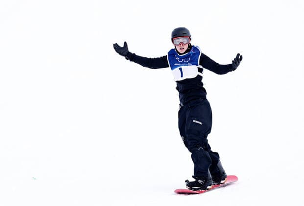 260218 -- LIVIGNO, Feb. 18, 2026 -- Zoi Sadowski Synnott competes during the snowboard women s slopestyle final at the Milan-Cortina 2026 Olympic Winter games, Winterspiele,Spiele, Summer games in Livigno, Italy, Feb. 18, 2026. MICO2026ITALY-LIVIGNO-OLYMPIC WINTER GAMES-SNOWBOARD-WOMEN S SNOWBOARD SLOPESTYLE-FINAL WangxPeng  (MICO2026)ITALY-LIVIGNO-OLYMPIC WINTER GAMES-SNOWBOARD-WOMEN S SNOWBOARD SLOPESTYLE-FINAL IMAGO WangxPeng  imago images 0847989745