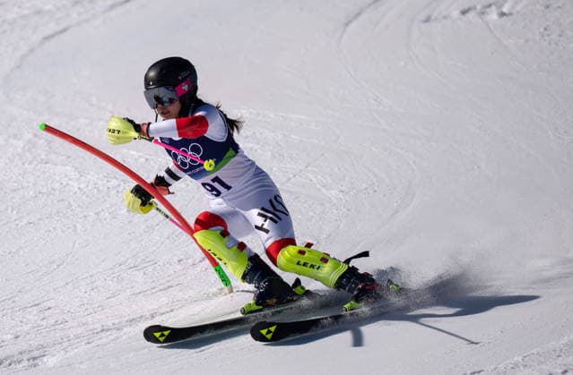 260218 -- CORTINA D AMPEZZO, Feb. 18, 2026 -- King Eloise Yung Shih of China s Hong Kong competes during the alpine skiing women s slalom run 1 at the Milan-Cortina 2026 Olympic Winter games, Winterspiele,Spiele, Summer games in Cortina, Italy, Feb. 18, 2026. MICO2026ITALY-CORTINA D AMPEZZO-OLYMPIC WINTER GAMES-ALPINE SKIING-WOMEN S SLALOM FeixMaohua  (MICO2026)ITALY-CORTINA D AMPEZZO-OLYMPIC WINTER GAMES-ALPINE SKIING-WOMEN S SLALOM IMAGO FeixMaohua  imago images 0847990124