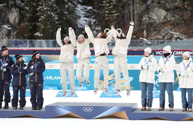(260219) -- ANTERSELVA, Feb. 19, 2026 -- Gold medalists Team France jump on the podium during the awarding ceremony for the biathlon women s 4x6km relay at the 2026 Milan-Cortina Winter Olympics in Anterselva, Italy, Feb. 18, 2026. ) (MICO2026)ITALY-ANTERSELVA-OLYMPIC Winter games, Winterspiele,Spiele, Summer games BIATHLON-WOMEN S 4x6KM RELAY ZhangxTao 
