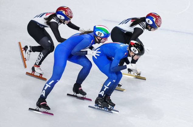 (260219) -- MILAN, Feb. 19, 2026 -- Chiara Betti (2nd L) and Arianna Fontana (2nd R) of Italy, Choi Minjeong (1st L) and Kim Gilli of South Korea compete during the short track Speed skating, Eisschnelllauf women s 3000m relay final A at the Milan-Cortina 2026 Olympic Winter games, Winterspiele,Spiele, Summer games in Milan, Italy, Feb. 18, 2026. ) (MICO2026)ITALY-MILAN-OLYMPIC WINTER GAMES-SHORT TRACK SPEED SKATING-WOMEN S 3000M RELAY-FINALS XuexYuge 