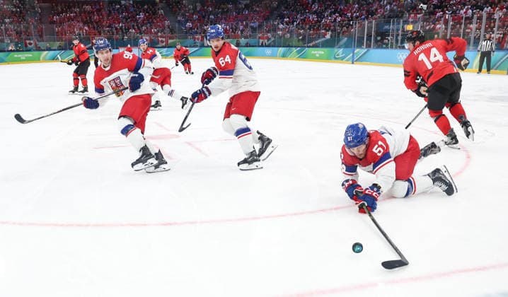 (260219) -- MILAN, Feb. 19, 2026 -- Radim Simek (bottom) of the Czech Republic competes during the Ice hockey, Eishockey men s play-offs quarterfinals match between Canada and the Czech Republic at the Milan-Cortina 2026 Olympic Winter games, Winterspiele,Spiele, Summer games in Milan, Italy, Feb. 18, 2026. ) (MICO2026)ITALY-MILAN-OLYMPIC WINTER GAMES-ICE HOCKEY-MEN-PLAY-OFFS QUARTERFINALS-CAN VS CZE WangxKaiyan 