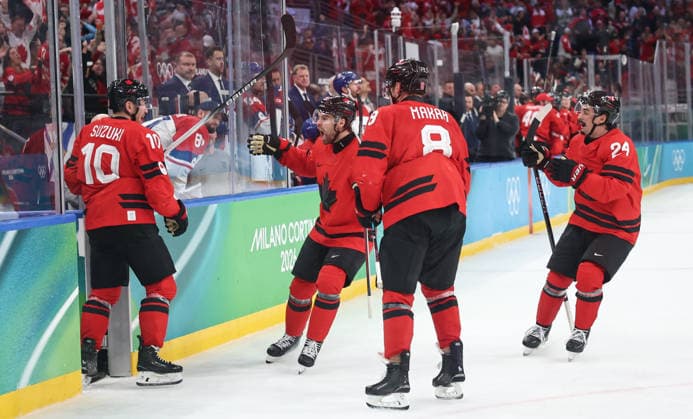 (260219) -- MILAN, Feb. 19, 2026 -- Players of Canada celebrate a goal during the Ice hockey, Eishockey men s play-offs quarterfinals match between Canada and the Czech Republic at the Milan-Cortina 2026 Olympic Winter games, Winterspiele,Spiele, Summer games in Milan, Italy, Feb. 18, 2026. ) (MICO2026)ITALY-MILAN-OLYMPIC WINTER GAMES-ICE HOCKEY-MEN-PLAY-OFFS QUARTERFINALS-CAN VS CZE WangxKaiyan 