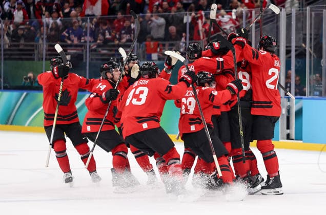 (260219) -- MILAN, Feb. 19, 2026 -- Players of Canada celebrate after winning the Ice hockey, Eishockey men s play-offs quarterfinals match between Canada and the Czech Republic at the Milan-Cortina 2026 Olympic Winter games, Winterspiele,Spiele, Summer games in Milan, Italy, Feb. 18, 2026. ) (MICO2026)ITALY-MILAN-OLYMPIC WINTER GAMES-ICE HOCKEY-MEN-PLAY-OFFS QUARTERFINALS-CAN VS CZE WangxKaiyan 