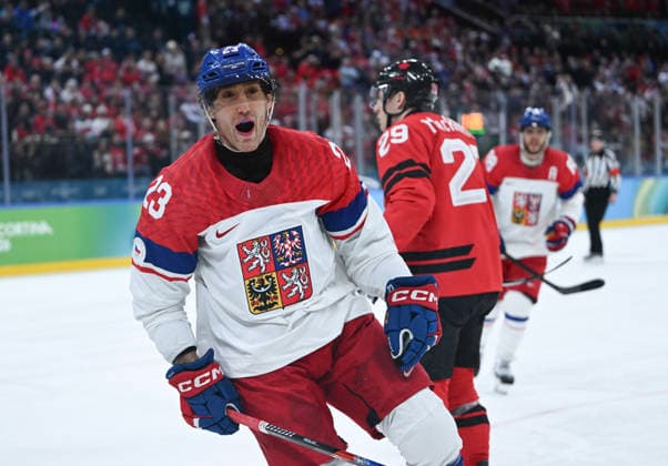 (260219) -- MILAN, Feb. 19, 2026 -- Lukas Sedlak (front) of the Czech Republic celebrates a goal during the Ice hockey, Eishockey men s play-offs quarterfinals match between Canada and the Czech Republic at the Milan-Cortina 2026 Olympic Winter games, Winterspiele,Spiele, Summer games in Milan, Italy, Feb. 18, 2026. ) (MICO2026)ITALY-MILAN-OLYMPIC WINTER GAMES-ICE HOCKEY-MEN-PLAY-OFFS QUARTERFINALS-CAN VS CZE ZhangxHaofu 