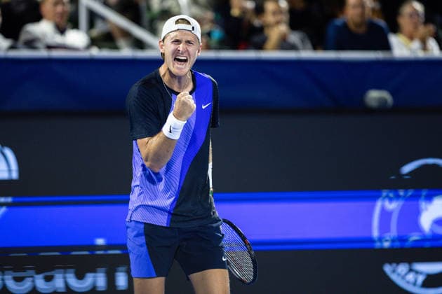 2026 Delray Beach Open - Day 3 Sebastian Korda of the USA pumps his fist against Alex Michelsen of the USA during their match on Day 3 of the Delray Beach Open at the Delray Tennis Center in Delray Beach, Florida, on February 18, 2026. Delray Beach FL United States  Copyright: xMauricioxPaizx originalFilename:paiz-2026delr260218_npNhK.jpg
