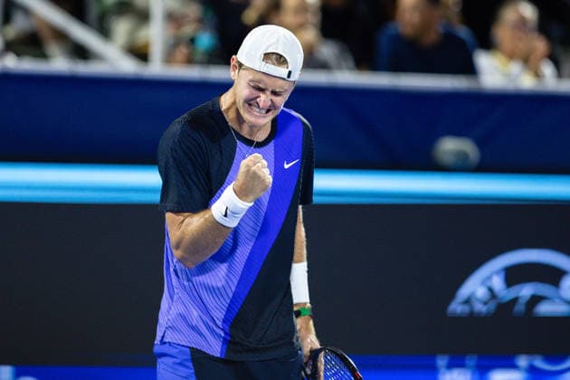 2026 Delray Beach Open - Day 3 Sebastian Korda of the USA pumps his fist against Alex Michelsen of the USA during their match on Day 3 of the Delray Beach Open at the Delray Tennis Center in Delray Beach, Florida, on February 18, 2026. Delray Beach FL United States  Copyright: xMauricioxPaizx originalFilename:paiz-2026delr260218_npo1q.jpg