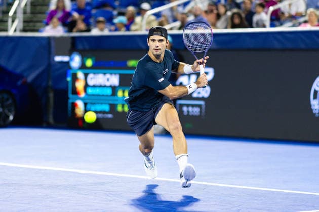 2026 Delray Beach Open - Day 3 Marcos Giron of the USA plays against Casper Ruud of Norway during their match on Day 3 of the Delray Beach Open at the Delray Tennis Center in Delray Beach, Florida, on February 18, 2026. Delray Beach FL United States  Copyright: xMauricioxPaizx originalFilename:paiz-2026delr260218_nphou.jpg