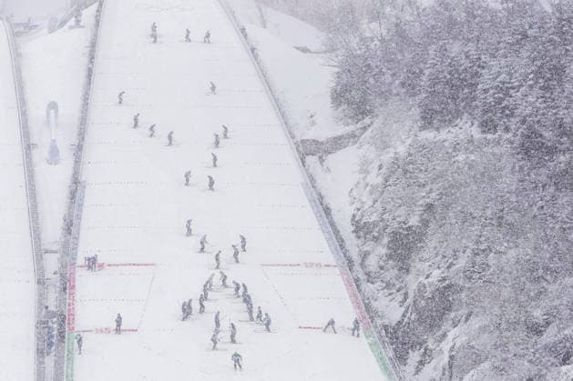 Winter Olympics in Milan Cortina 2026 Val di Fiemme, Italy 20260219. Snowy weather before the combined team sprint on the large hill in the Predazzo Ski jumping, Skispringen, Ski, nordisch Stadium during the Winter Olympics in Milano Cortina 2026. Photo: Lise Aaserud NTB Val di Fiemme Italy EDITORIAL USE ONLY. RESTRICTED USE FOR BETTING COMPANIES Ref:_SPORKc-mUT4bSI.jpg *** Winter Olympics in Milan Cortina 2026 Val di Fiemme, Italy 20260219 Snowy weather before the combined team sprint on the large hill in the Predazzo Ski Jumping Stadium during the Winter Olympics in Milan Cortina 2026 Photo Lise Aaserud NTB Val di Fiemme Italy EDITORIAL USE ONLY RESTRICTED USE FOR BETTING COMPANIES  Copyright: xLisexAserudx xNTBx