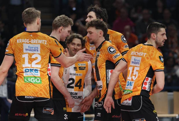Florian Krage Brewitz, Fedor Ivanov, Kyle Dagostino, Jake Hanes, Simon Plaskie, Moritz Reichert Volleyball CEV Champions League Herren Saison 2025 2026 18.02.2026 BR Volleys Berlin BRV vs. Sir Sicoma Monini Perugia