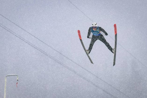 OLYMPICS - Winter Olympic Games, Olympische Spiele, Olympia, OS Milano Cortina 2026 PREDAZZO,ITALY,19.FEB.26 - OLYMPICS, NORDIC SKIING, NORDIC COMBINED, Ski jumping, Skispringen, Ski, nordisch - Winter Olympic Games Milano Cortina 2026, team sprint, large hill. Image shows Benjamin Loomis (USA).  GEPAxpictures xMatthiasxTrinkl