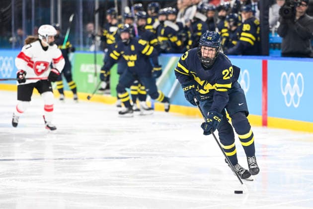 MILANO, ITALIEN 20260219 Sveriges Thea Johansson under damernas bronsmatch i ishockey mellan Schweiz och Sverige i Santagiulia Arena under OS i Milano. *** Bilden ingar i SPORTPAKET. För övriga BETALBILD *** MILANO ITALIEN x10070x *** MILANO, ITALY 20260219 Swedens Thea Johansson during the womens ice hockey bronze medal match between Switzerland and Sweden at the Santagiulia Arena during the Milan Olympics The picture is in the SPORT PACKAGE For others PAY PICTURE MILANO ITALY x10070x  Copyright: xJessicaxGow TTx OS 2026 ISHOCKEY SCHWEIZ-SVERIGE BRONSMATCH
