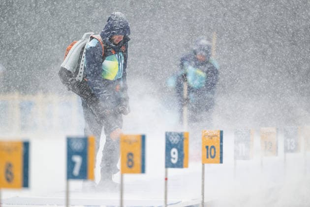 260219 A volunteer is seen blowing away snow at the shooting range at a biathlon training session during day 13 of the 2026 Winter Olympics on February 19, 2026 in Anterselva. Photo: Mathias Bergeld BILDBYRAN kod MB MB1338 skidskytte biathlon skiskyting Olympic Games, Olympische Spiele, Olympia, OS olympics winter olympics os ol olympiska spel vinter-os olympiske leker milano cortina 2026 milan cortina 2026 milano cortina 2026 olympic games milano cortina 2026 winter olympic games milano cortina-os milano cortina-ol vinter-ol 13 bbeng träning training genre snö snöfall *** 260219 A volunteer is seen blowing away snow at the shooting range at a biathlon training session during day 13 of the 2026 Winter Olympics on February 19, 2026 in Anterselva Photo Mathias Bergeld BILDBYRAN code MB MB1338 biathlon biathlon olympic games olympics olympics winter olympics os ol olympic games winter os olympic games milano cortina 2026 milan cortina 2026 milano cortina 2026 olympic games milano cortina 2026 winter olympic games milano cortina os milano cortina ol winter ol 13 bbeng training training genre snow snowfall  Copyright: MATHIASxBERGELD BB260219MB026