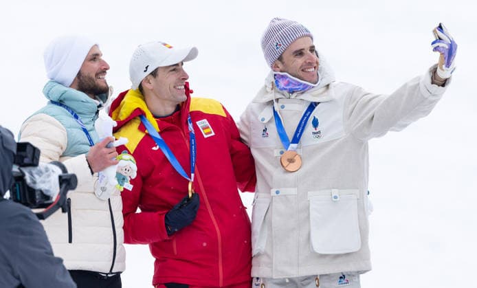OLYMPICS - Winter Olympic Games, Olympische Spiele, Olympia, OS Milano Cortina 2026 BORMIO,ITALY,19.FEB.26 - OLYMPICS, SKI MOUNTAINEERING - Winter Olympic Games Milano Cortina 2026, sprint race, medal ceremony. Image shows Nikita Filippov (AIN), Oriol Cardona Coll (ESP) and Thibault Anselmet (FRA). Keywords: medals.  GEPAxpictures xHaraldxSteiner