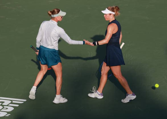 Laura Siegemund (GER), Vera Zvonareva, Damen Doppel, Ladies Doubles Dubai Duty Free Tennis Championships, Dubai, U.A.E., Copyright: xJuergenxHasenkopfx