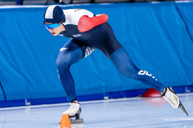 2026-02-19 - Milano Cortina 2026 Winter Olympics Speed skating, Eisschnelllauf 1500m Men MILAN, ITALY - FEBRUARY 19: Jae-Won Chung of Republic of Korea during the Speed Skating 1500m Men on day 15 of the Milano Cortina 2026 Winter Olympics at the Milano Speed Skating Arena on February 19, 2026 in Milan, Italy Milan Milano Speed Skating Arena Italy Content not available for redistribution in The Netherlands directly or indirectly through any third parties. Copyright: xAndrexWeeningx