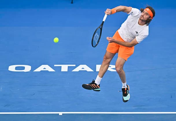 ATP, Tennis Herren QATAR EXXONMOBIL OPEN-QUARTER FINAL - 19 Feb 2026 Stefanos Tsitsipas of Greece is seen in action against Andrey Rublev of Russia ( not in view) during their men s singles quarter final match at the ATP Qatar Exxonmobil Open 2026 tennis tournament at the Khalifa International Tennis Complex. Andrey Rublev won against Stefanos Tsitsipas 6-3,7-6.?? Doha Qatar Copyright: xNoushadxVariyattiyakkalx xSOPAxImagesx NVRITYAKAL1-007
