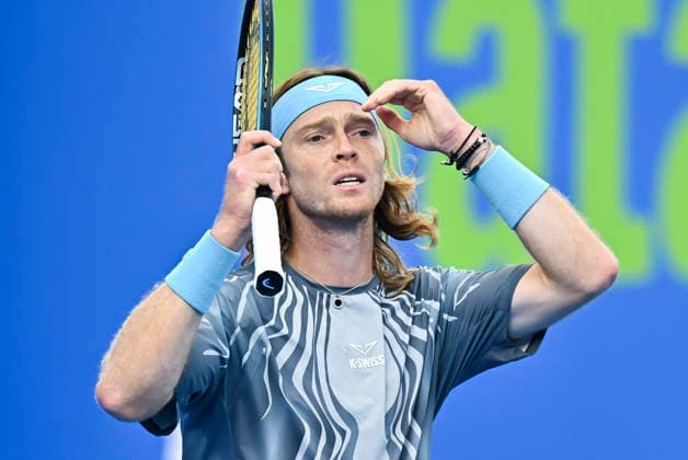 February 19, 2026, Doha, Qatar: Andrey Rublev of Russia is seen in action against Stefanos Tsitsipas of Greece ( not in view) during their men s singles quarter final match at the ATP, Tennis Herren Qatar Exxonmobil Open 2026 tennis tournament at the Khalifa International Tennis Complex. Andrey Rublev won against Stefanos Tsitsipas 6-3,7-6. ATP QATAR EXXONMOBIL OPEN-QUARTER FINAL - 19 Feb 2026  - ZUMAs197 20260219_aaa_s197_055 Copyright: xNoushadxVariyattiyakkalx