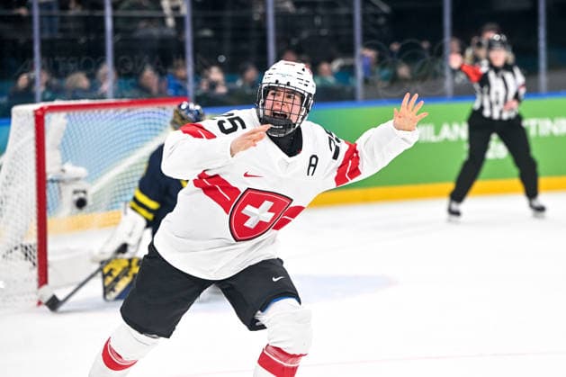 19 02 2026, Milano, Santa Giulia Ice hockey, Eishockey Arena, Winter Olympics: Bronze Final Switzerland - Sweden (Ice Hockey Women), Alina Muller of Switzerland celebrate his bronze winning goal Milano Santa Giulia Ice Hockey Arena Lombardy Italy *** 19 02 2026, Milano, Santa Giulia Ice Hockey Arena, Winter Olympics Bronze Final Switzerland Sweden Ice Hockey Women , Alina Muller of Switzerland celebrate his bronze winning goal Milano Santa Giulia Ice Hockey Arena Lombardy Italy Copyright: xJustPictures.ch AndreaxBrancax jp-en-AnBr-AB-AAB_883819022026