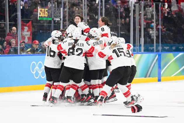 MILAN, ITALY 20260219 The Swiss team celebrates after winning in overtime in the women s bronze medal match in Ice hockey, Eishockey between Switzerland and Sweden at the Santagiulia Arena during the Milan Olympics. *** The image is included in the SPORTS PACKAGE. For others PAID IMAGE *** MILANO ITALY x10070x *** MILAN, ITALY 20260219 The Swiss team celebrates after winning in overtime in the women s bronze medal match in ice hockey between Switzerland and Sweden at the Santagiulia Arena during the Milan Olympics The image is included in the SPORTS PACKAGE For others PAID IMAGE MILANO ITALY x10070x  Copyright: xJessicaxGow TTx 2026 OLYMPICS ICE HOCKEY SWITZERLAND-SWEDEN BRONZE MATCH