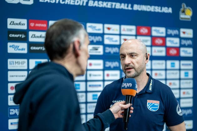 Milenko Bogicevic (Syntainics MBC, Head-Coach) im Interview, GER, MHP Riesen vs. Syntainics MBC Weissenfels, Basketball Bundesliga, easycredit BBL, 21. Spieltag, Spielzeit 2025 2026, 19.02.2026, GER, MHP Riesen vs. Syntainics MBC Weissenfels, Basketball Bundesliga, easycredit BBL, 21. Spieltag, Spielzeit 2025 2026, 19.02.2026 Ludwigsburg Copyright: xEibner-Pressefoto SaschaxWaltherx EP_EER