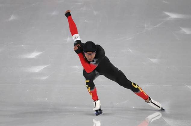 Zhongyan NING (CHN), 1.Platz,1st place, Sieger, winner, Olympiasieger, Olympic Champion. Eisschnelllauf, 1500 m der Maenner. Olympische Winterspiele 2026. 19.2.2026, in Mailand, Eisschnelllauf Stadion. Quelle Copyright Credit : Oryk HAIST *** Zhongyan NING CHN , 1 place,1st place, Sieger, winner, Olympiasieger, Olympic Champion Eisschnelllauf, 1500 m der Maennen Olympische Winterspiele 2026 19 2 2026, in Mailand, Eisschnelllauf Stadion Quelle Copyright Credit Oryk HAIST xOLY-SSK10x