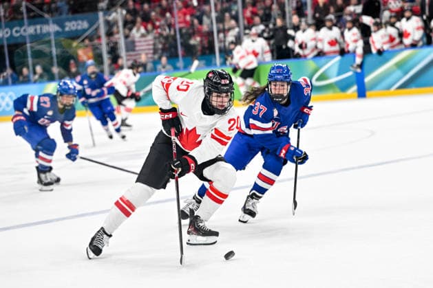 19 02 2026, Milano, Santa Giulia Ice hockey, Eishockey Arena, Winter Olympics: Gold Final USA - Canada (Ice Hockey Women), Sarah Nurse of Canada against Abbey Murphy of USA Milano Santa Giulia Ice Hockey Arena Lombardy Italy *** 19 02 2026, Milano, Santa Giulia Ice Hockey Arena, Winter Olympics Gold Final USA Canada Ice Hockey Women , Sarah Nurse of Canada against Abbey Murphy of USA Milano Santa Giulia Ice Hockey Arena Lombardy Italy Copyright: xJustPictures.ch AndreaxBrancax jp-en-AnBr-AB-AAB_989319022026
