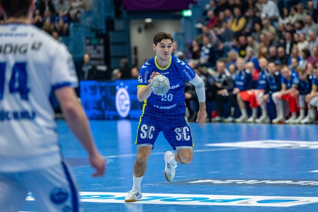 Daikin Handball Bundesliga, VfL Gummersbach - THSV Eisenach, 19.02.2026 Ludvig Hallbäck (VfL Gummersbach, 20), ; Daikin Handball Bundesliga, VfL Gummersbach - THSV Eisenach, 19.02.2026 Copyright: xBEAUTIFULxSPORTS Erlhofx