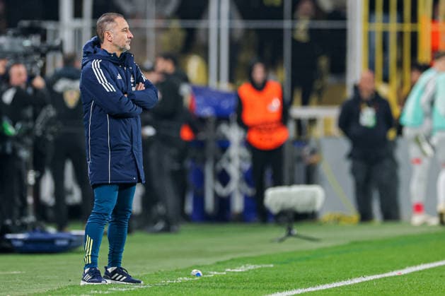 2026-02-19 Fenerbahce SK v Nottingham Forest FC - UEFA Europa League 2025 26 Knockout Play-off First Leg ISTANBUL, TURKEY - FEBRUARY 19: Head coach Vitor Pereira of Nottingham Forest FC looks on during the UEFA Europa League 2025 26 Knockout Play-off First Leg match between Fenerbahce SK and Nottingham Forest FC at Ulker Sukru Saracoglu Stadium on February 19, 2026 in Istanbul, Turkey. (Photo by BSR Agency) Istanbul Turkey Content not available for redistribution in The Netherlands directly or indirectly through any third parties. Copyright: xBSRxAgencyx