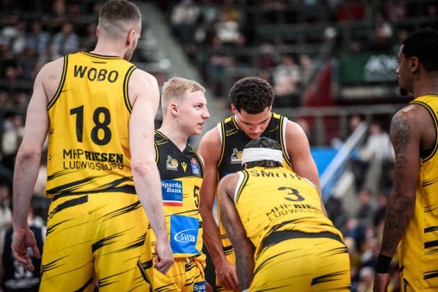 Jonas Wohlfarth-Bottermann (MHP RIESEN Ludwigsburg, 18), Toms Skuja (MHP RIESEN Ludwigsburg, 05), Brandon Tischler (MHP RIESEN Ludwigsburg, 24), Stefan Smith (MHP RIESEN Ludwigsburg, 03), Elijah Hughes (MHP RIESEN Ludwigsburg, 07), vlnr. GER, MHP Riesen Ludwigsburg vs. Syntainics MBC, Basketball Bundesliga, easycredit BBL, 21. Spieltag, Spielzeit 2025 2026, 19.02.2026 GER, MHP Riesen Ludwigsburg vs. Syntainics MBC, Basketball Bundesliga, easycredit BBL, 21. Spieltag, Spielzeit 2025 2026, 19.02.2026 Ludwigsburg Copyright: xSandyxDinkelackerx EP_SDR
