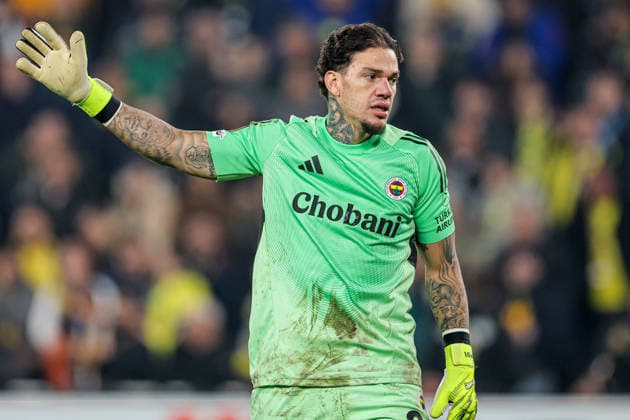 2026-02-19 Fenerbahce SK v Nottingham Forest FC - UEFA Europa League 2025 26 Knockout Play-off First Leg ISTANBUL, TURKEY - FEBRUARY 19: Ederson of Fenerbahce SK looks dejected during the UEFA Europa League 2025 26 Knockout Play-off First Leg match between Fenerbahce SK and Nottingham Forest FC at Ulker Sukru Saracoglu Stadium on February 19, 2026 in Istanbul, Turkey. (Photo by BSR Agency) Istanbul Turkey Content not available for redistribution in The Netherlands directly or indirectly through any third parties. Copyright: xBSRxAgencyx