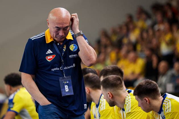 Kielce 19.02.2026. Pilka reczna EHF Liga Mistrzow sezon 2025 2026 kolejka 11 mecz: Industria Kielce - One Veszprem --- Handball EHF Champions League season 2025 2026 round 11 match between Industria Kielce and One Veszprem at Hala Legionow in Kielce, Poland Coach Talant Dujszebajew Dujshebaev Fot. Igor Jakubowski Arena Akcji NEWSPIX.PL --- newspix.pl 