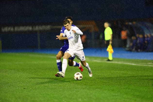 Zagreb, Croatia, 19.2.2026. UEFA Europa League - KO play-oï¬Äs 1st leg - Dinamo VS Genk at Maksimir Stadium, Zagreb. Jarne STEUCKERS (7) vs Matteo Perez VINLOF (22) 