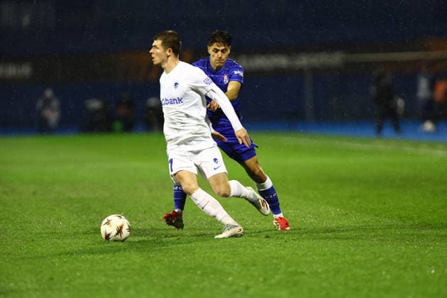 Zagreb, Croatia, 19.2.2026. UEFA Europa League - KO play-oï¬Äs 1st leg - Dinamo VS Genk at Maksimir Stadium, Zagreb. Jarne STEUCKERS (7) vs Matteo Perez VINLOF (22) 